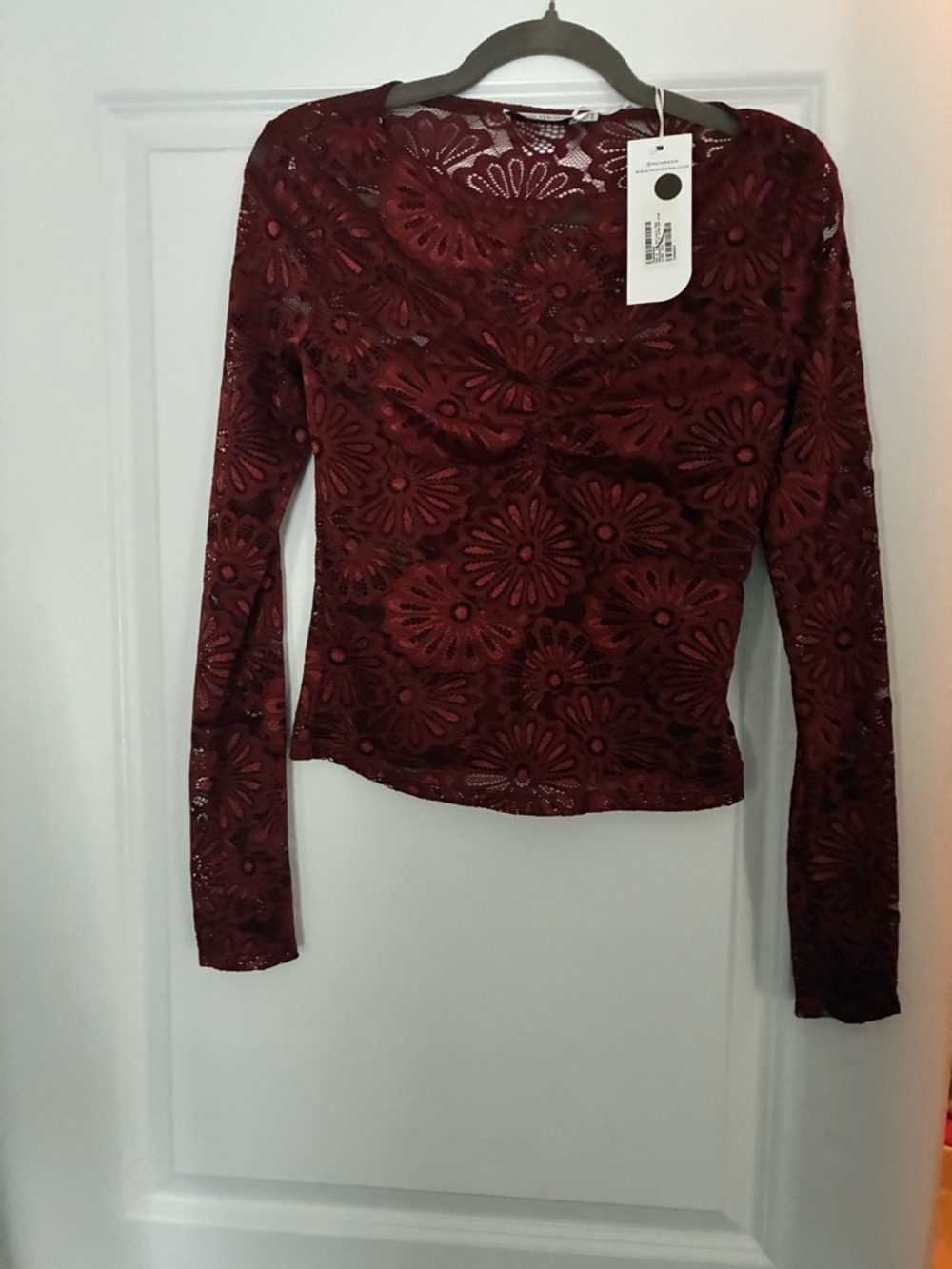 Mon Renn- Women’s Burgundy Lace Long-Sleeve Top